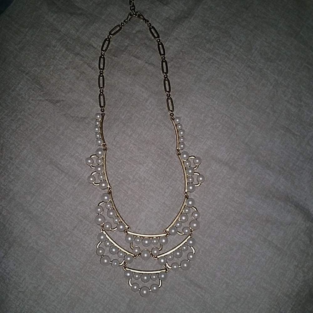 Stella & Dot Frances pearl statement necklace